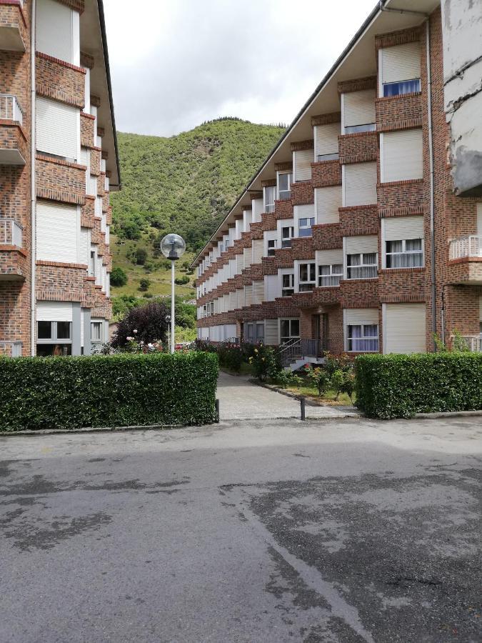 Apartamento Penalabra Потес Екстериор снимка